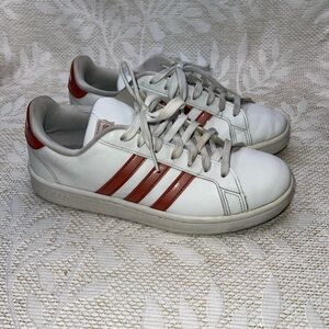 adidas Women's 7.5 Grand Court Shoe Raw  Sneaker
